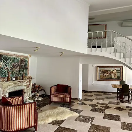 Drita-beachfront With Private Pool Villa Estepona