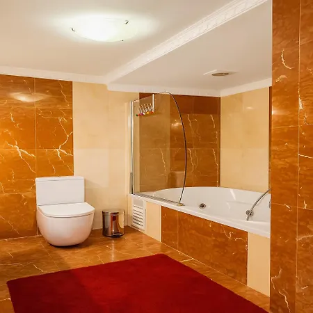 Villa Drita-beachfront With Private Pool Estepona