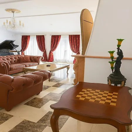 Drita-beachfront With Private Pool *
