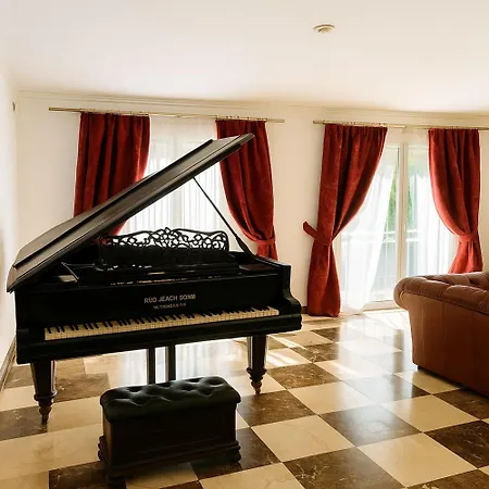 Villa Drita-beachfront With Private Pool *